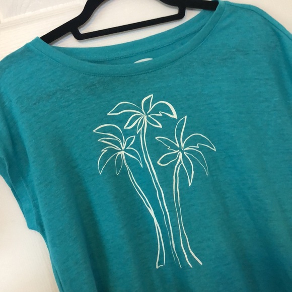 Old Navy | Turquoise Palm Tree Crop Muscle Tee - Picture 2 of 8